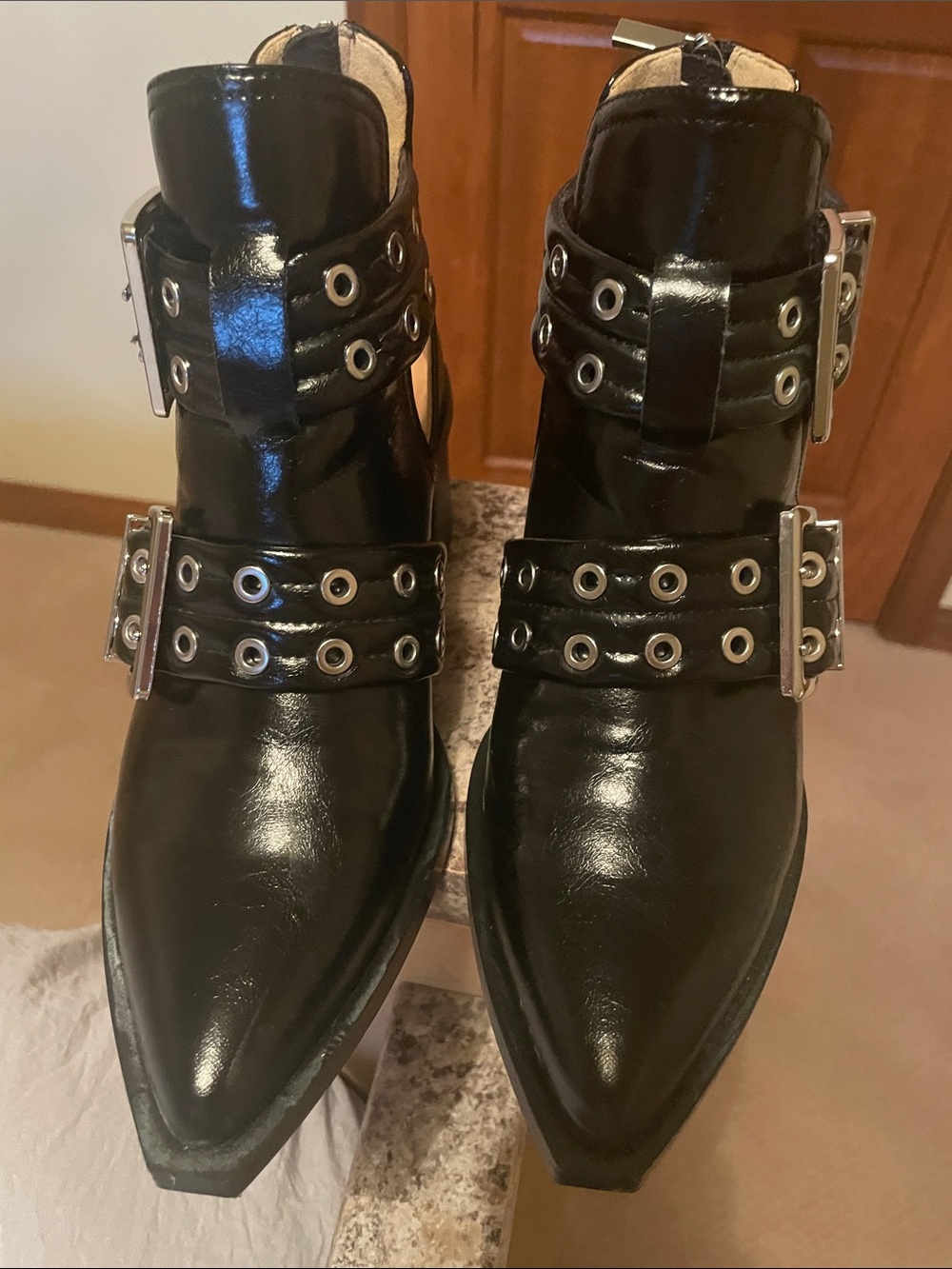 Steve Madden Black Patent Pointed Toe Buckle Ankle Boots - Picture 1 of 4